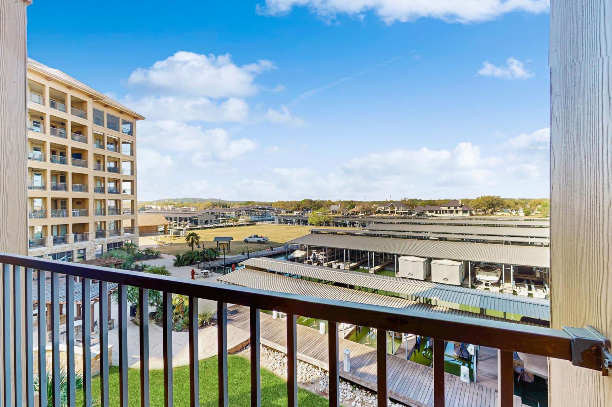 The Waters Condo Building 3 Horseshoe Bay Exterior photo